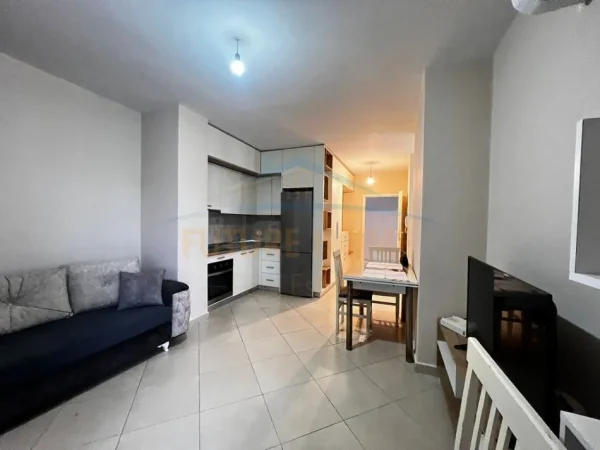 Durres, jepet me qera apartament 2+1 Kati 9, 79 m² 450 € (Lagjia 12, Durrës)