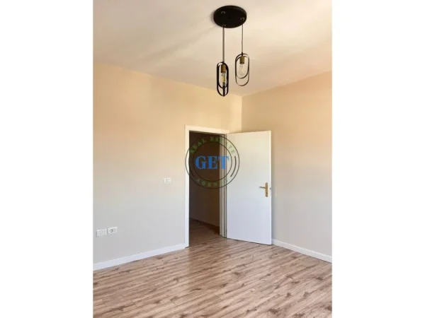 Durres, shitet apartament 1+1+Ballkon Kati 4, 63 m² 75.000 € 