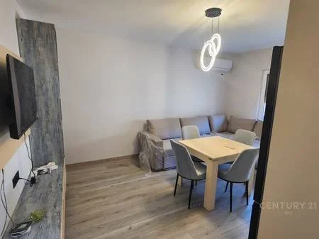 Tirane, jepet me qera apartament 1+1 Kati 3, 48 m² 480 € 