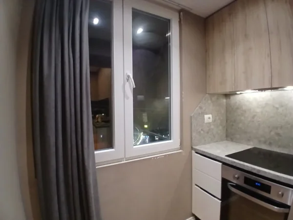 Tirane, jepet me qera apartament 1+1 Kati 3, 65 m² 550 € (Harry fulls)