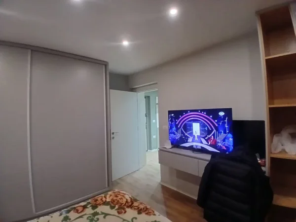 Tirane, jepet me qera apartament 1+1 Kati 3, 65 m² 550 € (Harry fulls)