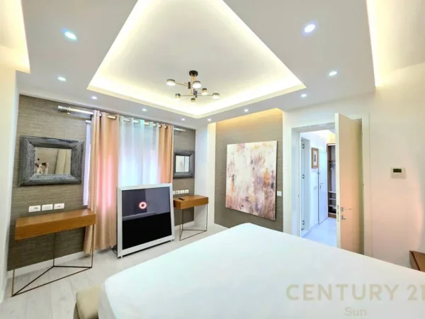 Tirane, jepet me qera apartament 2+1 Kati 4, 123 m² 1.300 € (Shyqyri Brari)