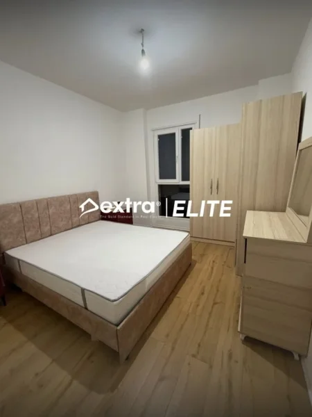 Tirane, jepet me qera apartament 2+1+Aneks+Ballkon Kati 2, 100 m² 600 € (Trio Towe)