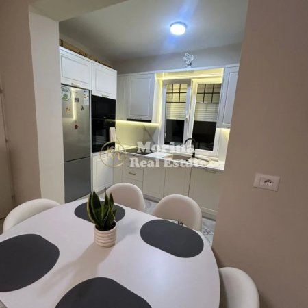 Tirane, jepet me qera shtepi 1+1 Kati 1, 65 m² 500 € (Spitali Amerikan 2)