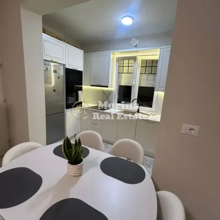 Tirane, jepet me qera shtepi 1+1 Kati 1, 65 m² 500 € (Spitali Amerikan 2)