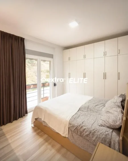 Tirane, shitet apartament 2+1+Ballkon Kati 1, 104 m² 212.000 € (Liqeni I Thate)