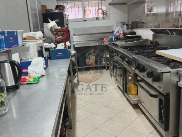 Durres, jepet me qera bar-resorant Kati 1, 200 m² 1.700 € (Shkembi i Kavajes)