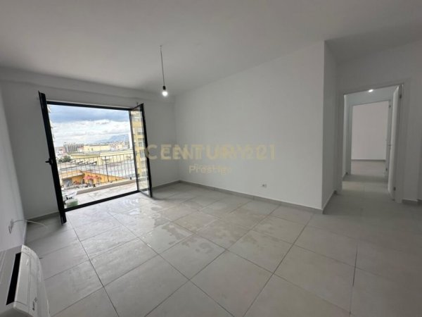 Tirane, jepet me qera zyre Kati 4, 110 m² 700 € 