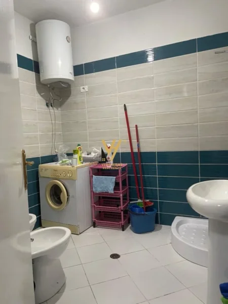 Tirane, jepet me qera apartament 1+1+Ballkon Kati 3, 72 m² 450 € (ASTIR)