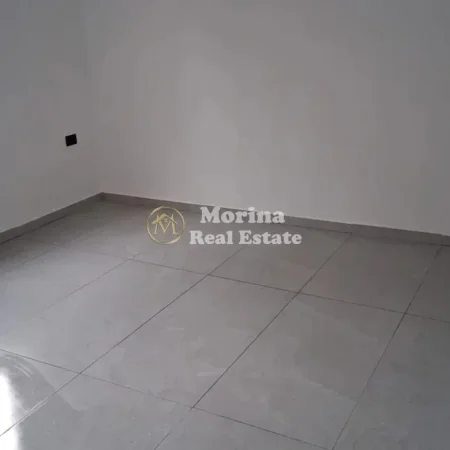 Tirane, jepet me qera shtepi 2+1 Kati 1, 100 m² 350 € (Kinostudio)