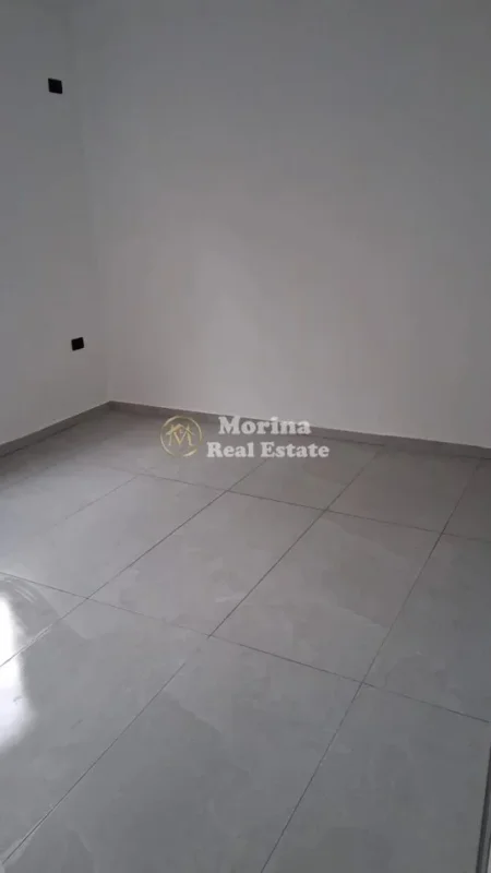 Tirane, jepet me qera shtepi 2+1 Kati 1, 100 m² 350 € (Kinostudio)