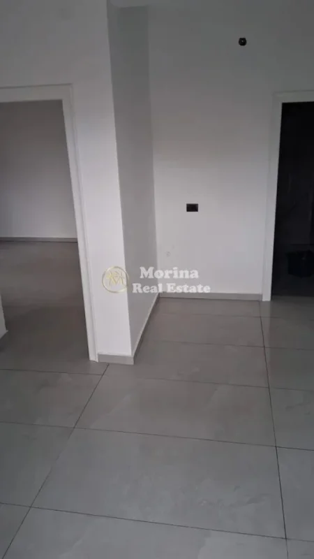 Tirane, jepet me qera shtepi 2+1 Kati 1, 100 m² 350 € (Kinostudio)