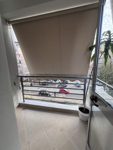 Tirane, jepet me qera apartament 1+1+Ballkon Kati 2, 60 m² 600 € (Pranë Report TV)