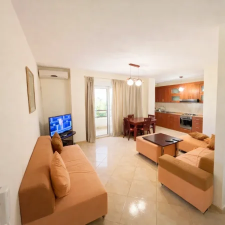 Tirane, jepet me qera apartament 2+1+Ballkon Kati 4, 113 m² 800 € (Liqeni i thate)