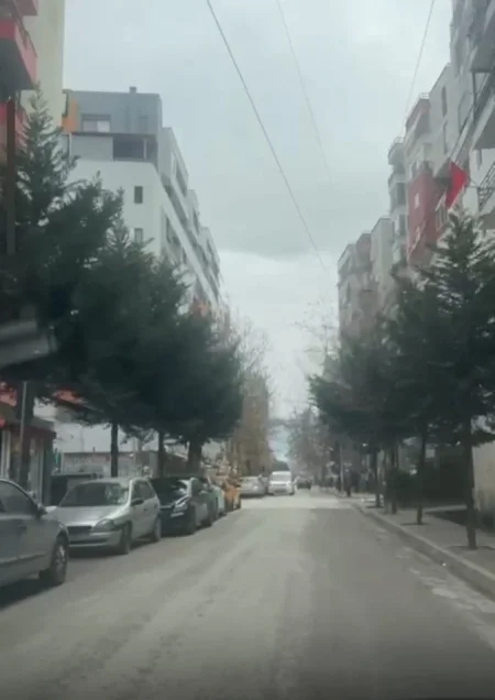 Tirane, shitet apartament 2+1 Kati 2, 117 m² 195.000 € (Misto mame)