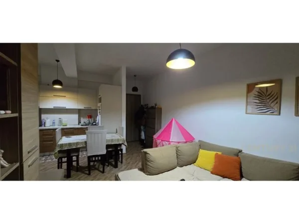 Tirane, shitet apartament 1+1+Aneks+Ballkon Kati 3, 65 m² 120.000 € (yzberisht , misto mame)