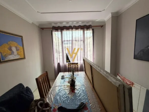 Tirane, jepet me qera zyre Kati 2, 80 m² 600 € (RRUGA E KAVAJES)