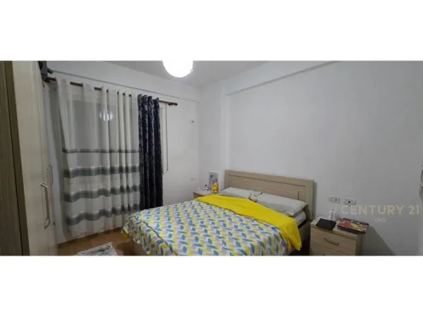 Tirane, shitet apartament 1+1+Aneks+Ballkon Kati 3, 65 m² 120.000 € (astir , unaza e re)
