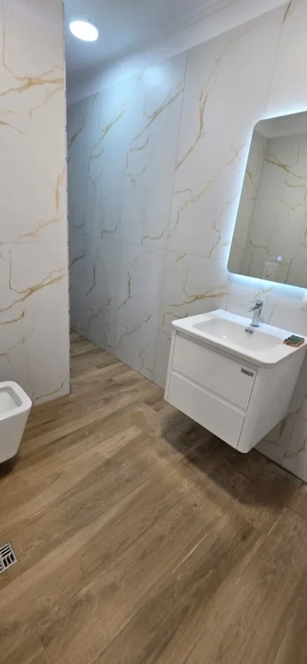 Tirane, shes apartament 1+1 Kati 1, 57 m² 137.000 € (Ali Demi)