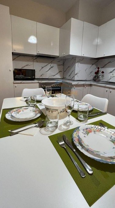 Qera,Apartament 2+1, Petro Nini, Bllok, Tirane.