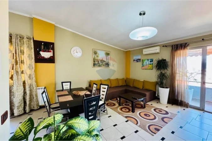 Tirane, jepet me qera apartament 2+1+Aneks+Ballkon Kati 7, 110 m² 600 € (Kodra e Diellit)