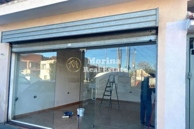 Tirane, jepet me qera ambjent biznesi Kati 1, 40 m² 300 € (21 Dhjetori)