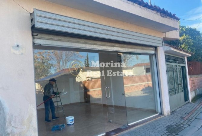 Tirane, jepet me qera ambjent biznesi Kati 1, 40 m² 300 € (21 Dhjetori)
