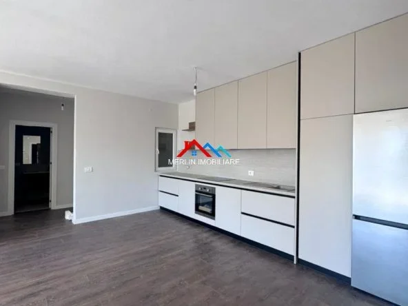 Tirane, jepet me qera apartament 2+1+Ballkon Kati 2, 125 m² 650 € (RRUGA DINE HOXHA,BULEVARDI I RI)
