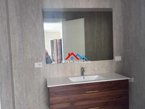Tirane, jepet me qera apartament 2+1+Ballkon Kati 2, 125 m² 650 € (RRUGA DINE HOXHA,BULEVARDI I RI)