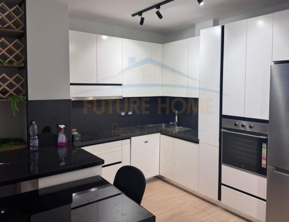 Qera, Apartament 3+1+2 "Rruga Peti" ,Tirane