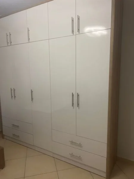 Tirane, jepet me qera apartament 2+1 Kati 4, 94 m² 600 € (mikel maruli)