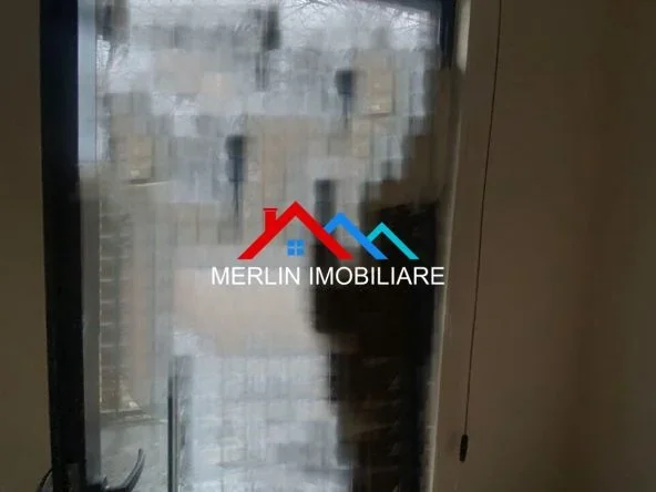 Tirane, jepet me qera ambjent biznesi Kati 1, 73 m² 1.200 € (RRUGA E DIBRES)