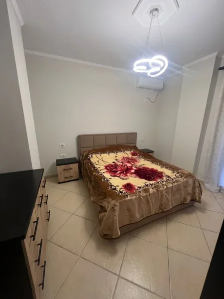 Tirane, jepet me qera apartament 2+1 Kati 4, 94 m² 600 € (mikel maruli)