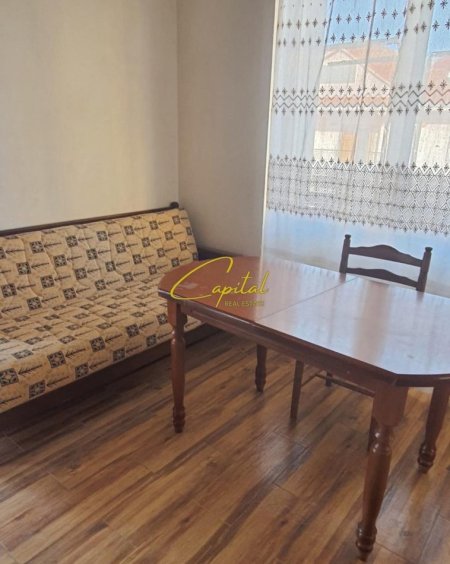 Tirane, jepet me qera apartament 1+1 Kati 2, 55 m² 320 € (ISH TREGU ELEKTRIK)