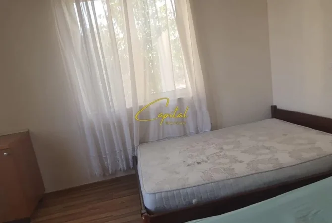 Tirane, jepet me qera apartament 1+1 Kati 2, 55 m² 320 € (ISH TREGU ELEKTRIK)