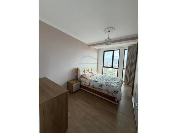Tirane, jepet me qera apartament 2+1 Kati 9, 104 m² 1.000 € (Rezidenca Golden Tower,Mine Peza)