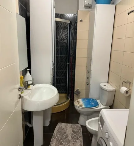 Tirane, shitet apartament 1+1+Ballkon Kati 3, 76 m² 169.000 € (LIQENI THATE)