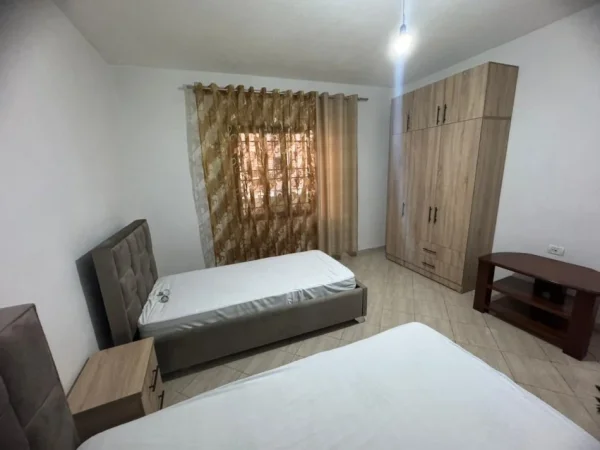 Tirane, jepet me qera apartament 2+1+Ballkon Kati 1, 110 m² 400 € (Astir)