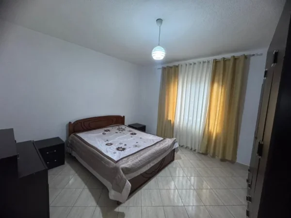 Tirane, jepet me qera apartament 2+1+Ballkon Kati 1, 110 m² 400 € (Astir)
