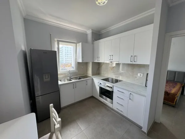 Tirane, jepet me qera apartament 1+1 Kati 3, 450 € 