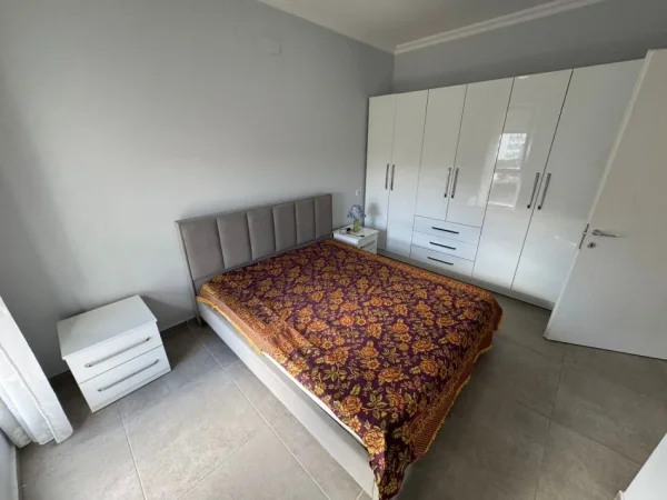 Tirane, jepet me qera apartament 1+1 Kati 3, 450 € 