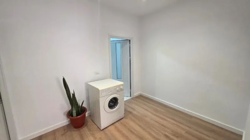 Vlore, jepet me qera apartament 1+1 Kati 1, 75 m² 300 € (PRANË SERAVE, VLORË)