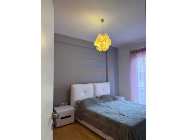 Tirane, shitet apartament 2+1 Kati 2, 111 m² 300.000 € 