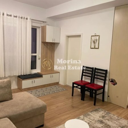 Tirane, jepet me qera apartament 1+1 Kati 3, 58 m² 400 € (Ali Demi)