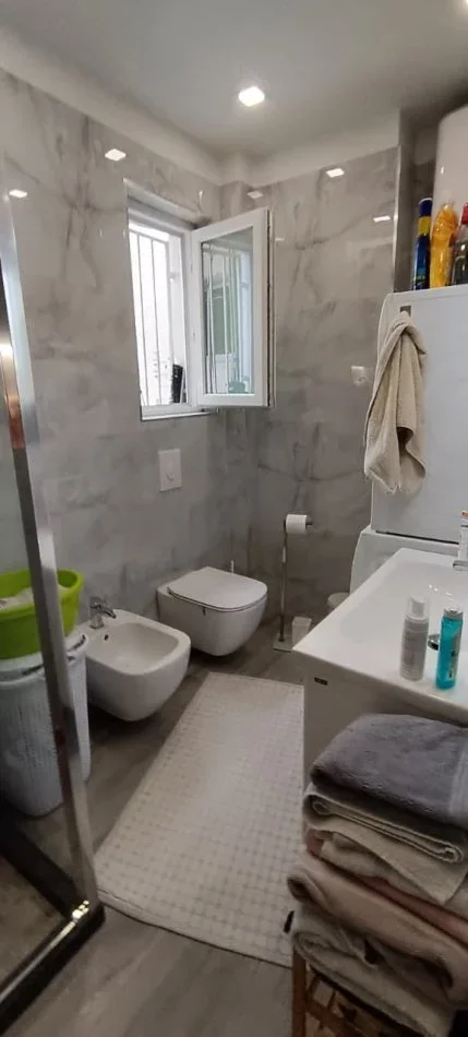 Tirane, shes apartament 2+1 Kati 5, 76 m² 158.000 € (Gjimnazi Partizani)