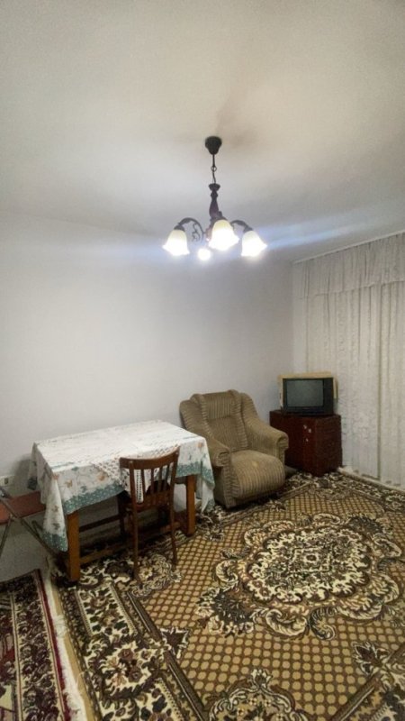 Jepet Apartament 1+1 me Qera në Rrugen Vaso Pasha afer Gardes, Liqenit dhe Bllokut,   420 €URO