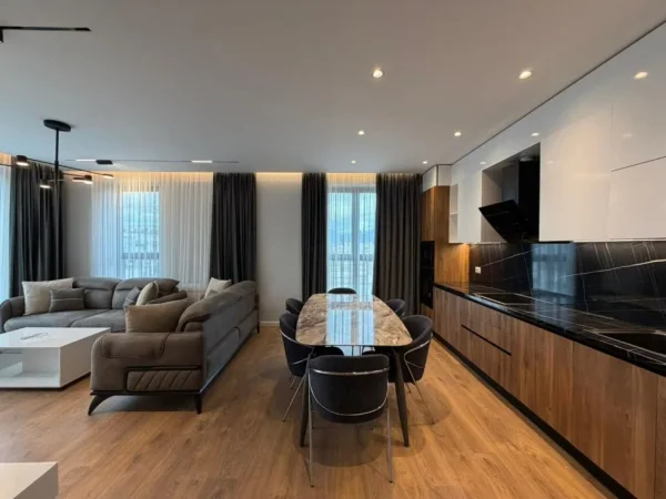 Tirane, jepet me qera apartament 3+1 Kati 7, 170 m² 1.500 € (Komuna e Parisit)