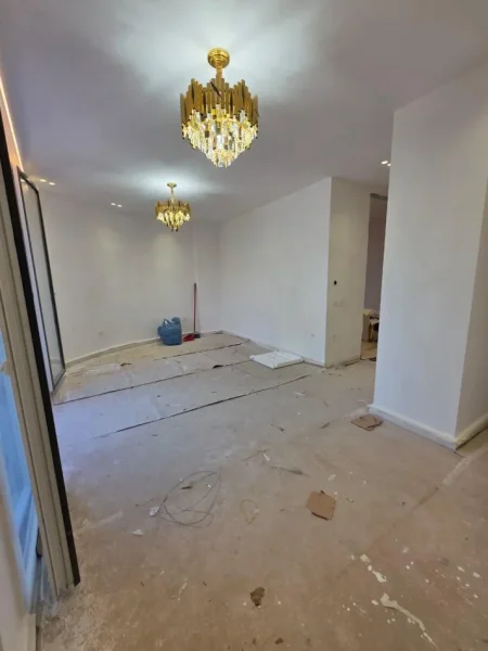 Tirane, jepet me qera zyre Kati 1, 94 m² 1.600 € (Liqeni i Thate)