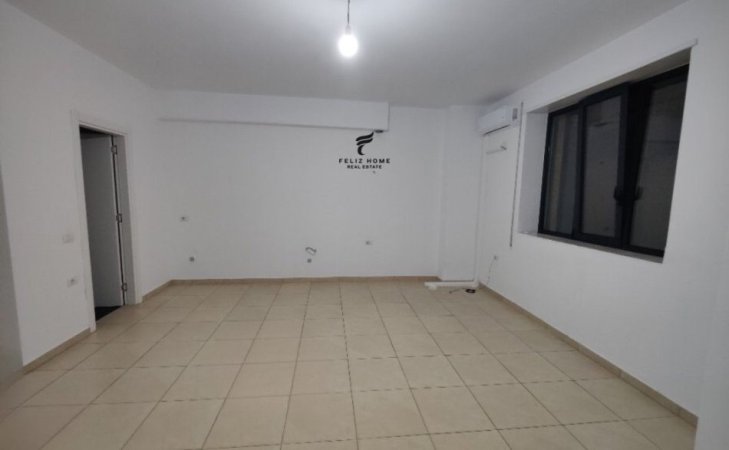 Tirane, jepet me qera zyre Kati 0, 40 m² 370 € (SIRI KODRA)