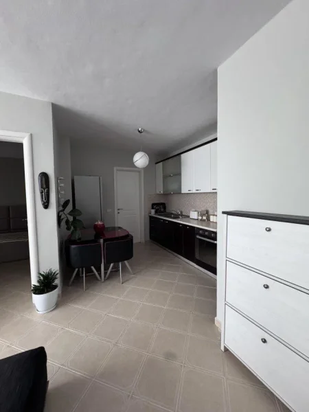 Tirane, jepet me qera apartament 1+1 Kati 2, 60 m² 550 € 